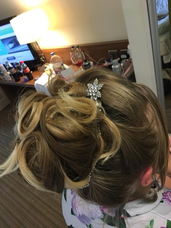Hair Up - Mobile Hairdresser