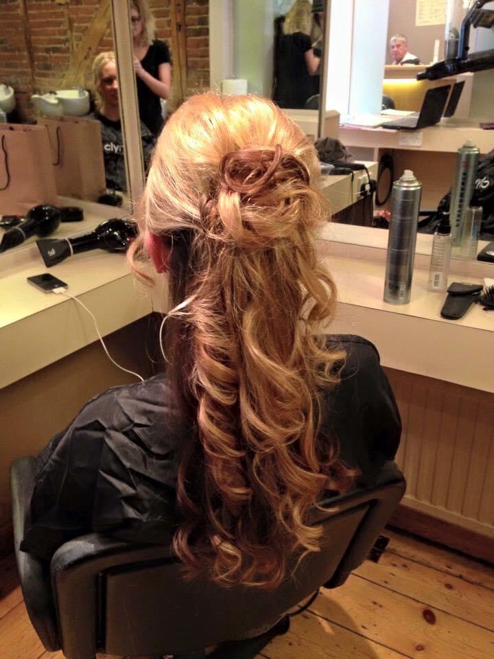 Hair Up - Mobile Hairdresser